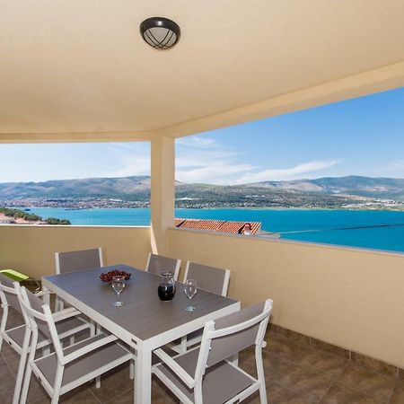 Apartments Bluesky Трогир Екстериор снимка