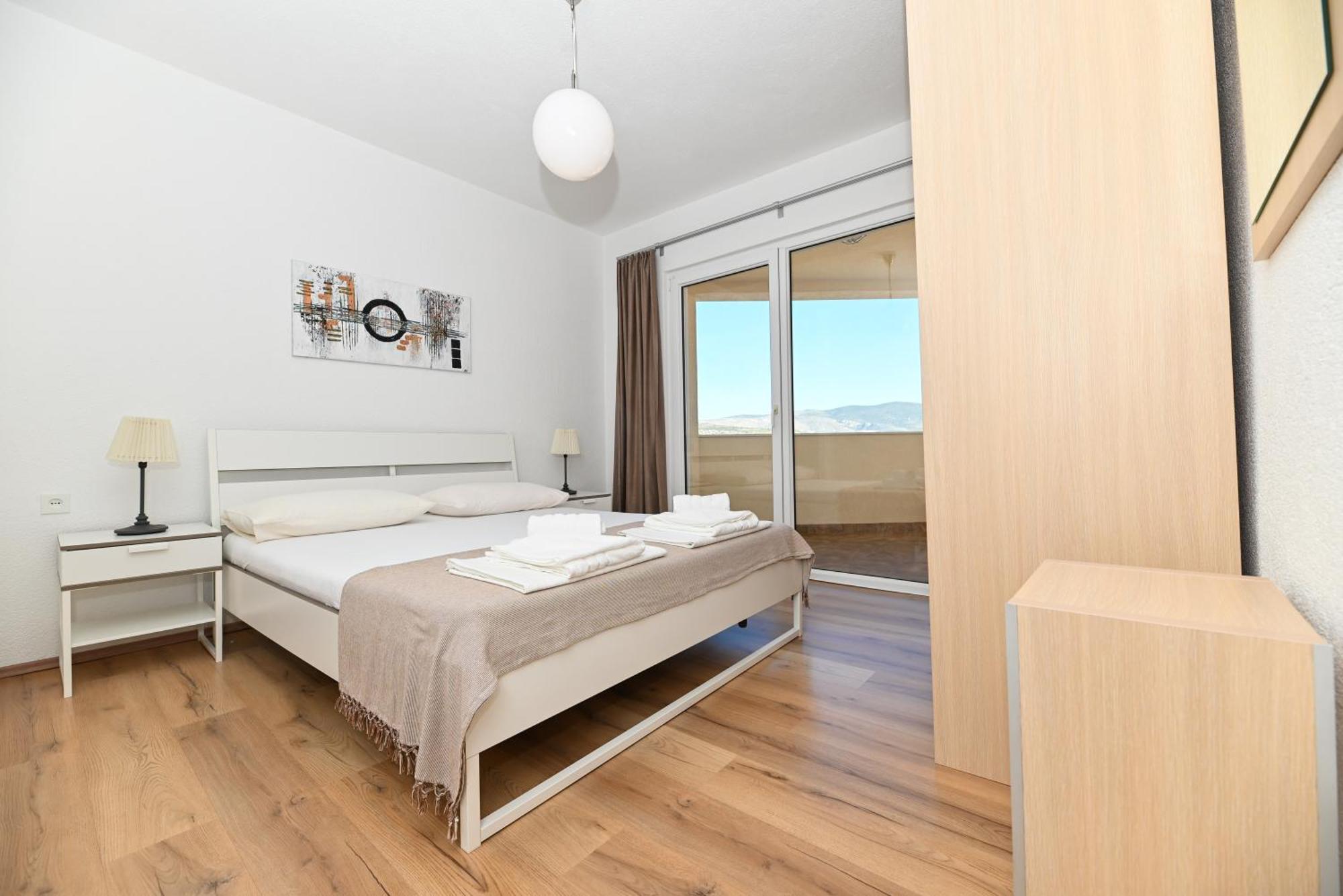 Apartments Bluesky Трогир Екстериор снимка