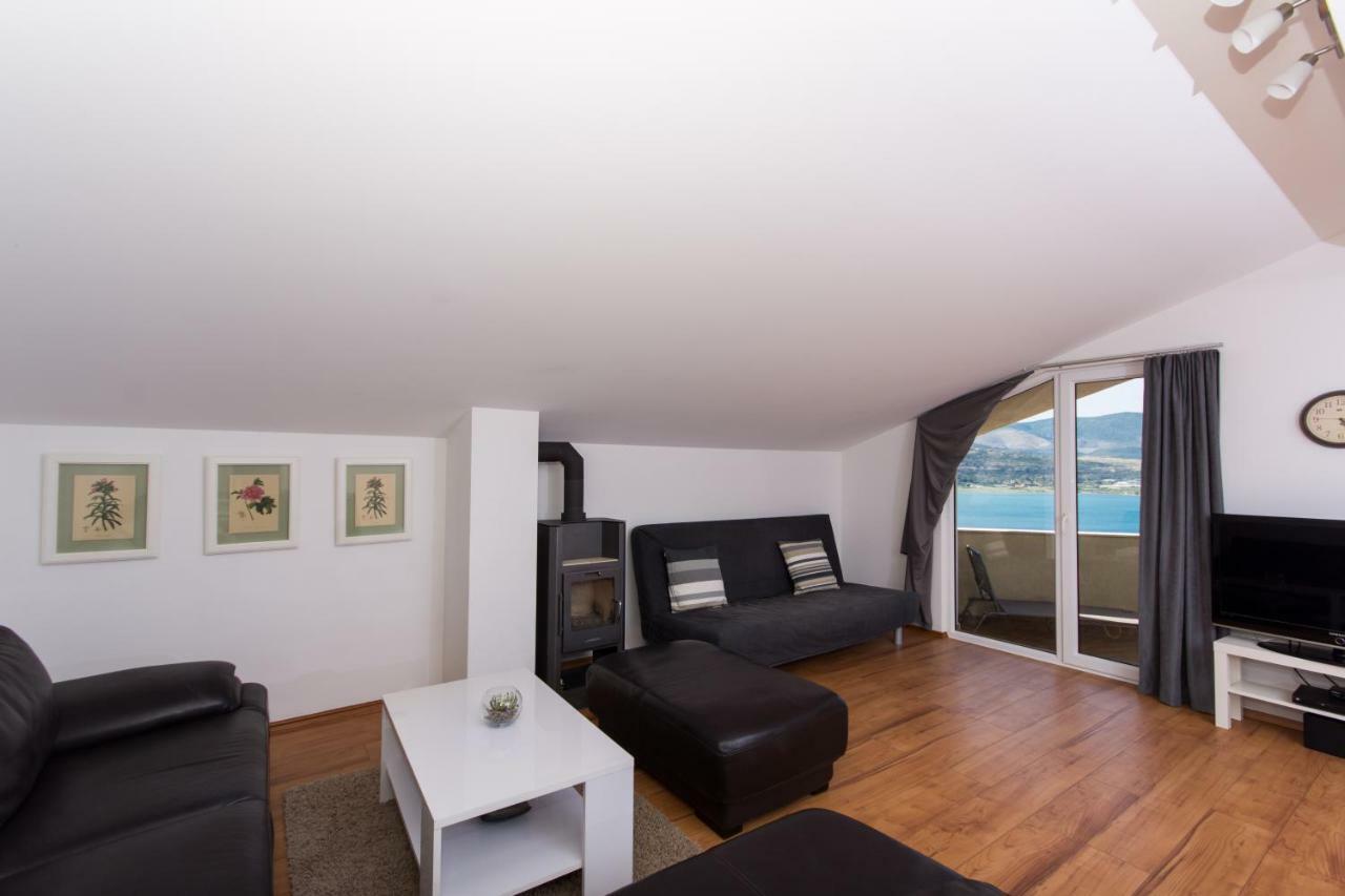 Apartments Bluesky Трогир Екстериор снимка