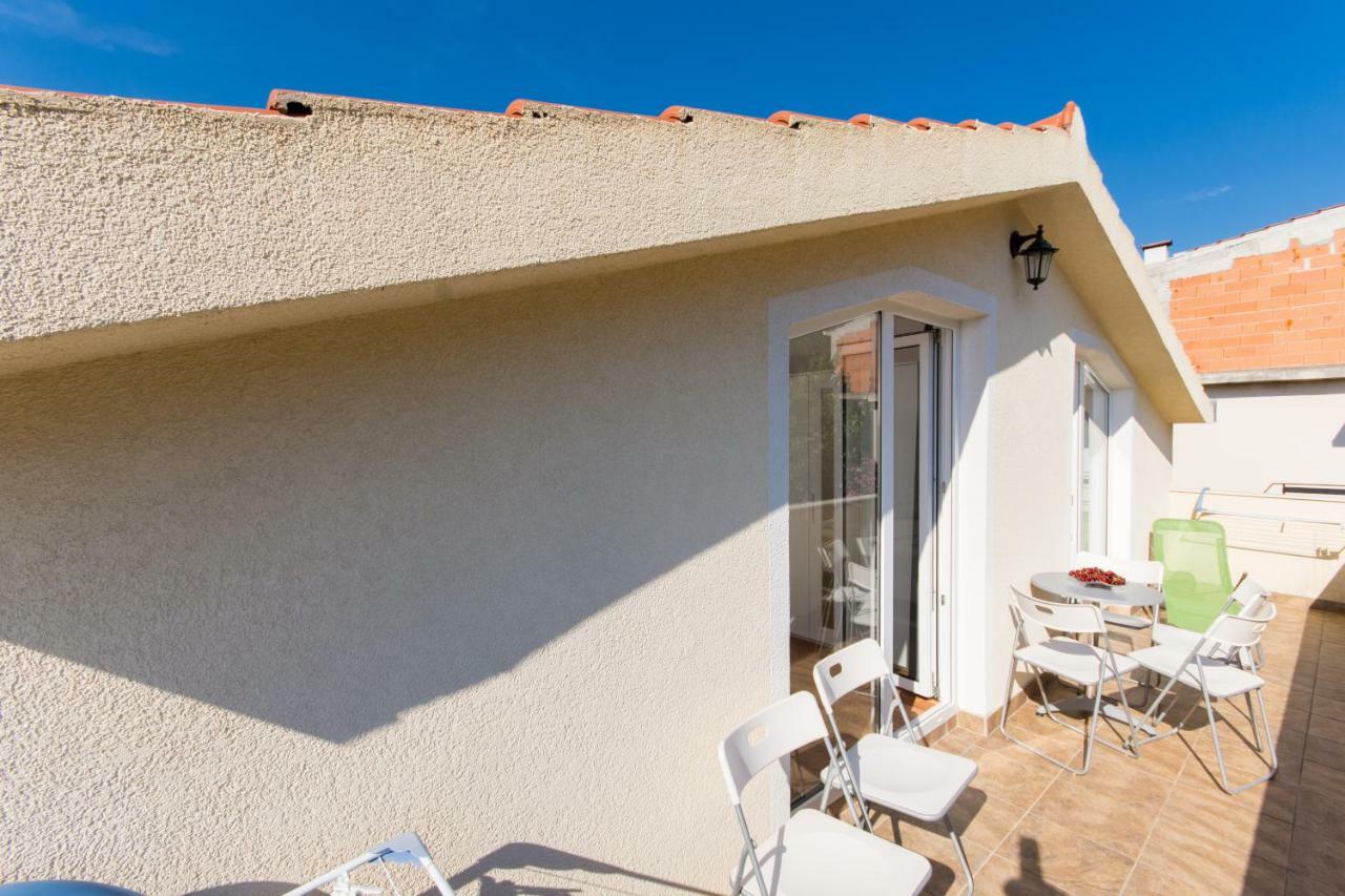 Apartments Bluesky Трогир Екстериор снимка