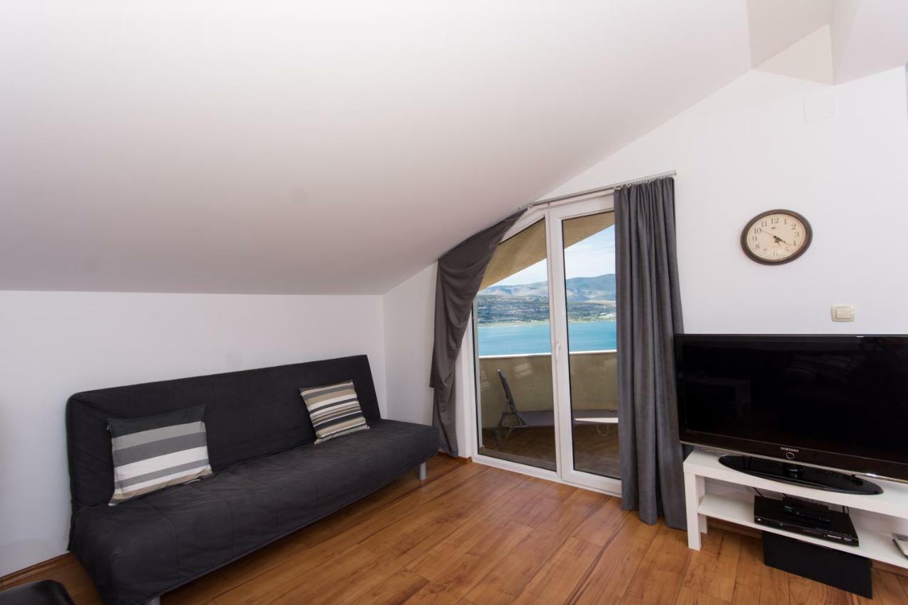 Apartments Bluesky Трогир Екстериор снимка