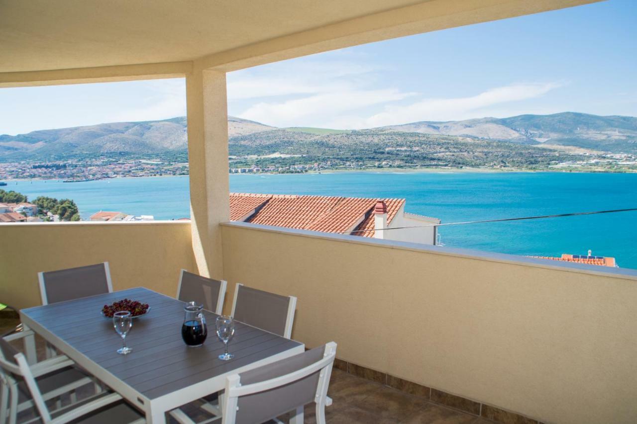 Apartments Bluesky Трогир Екстериор снимка