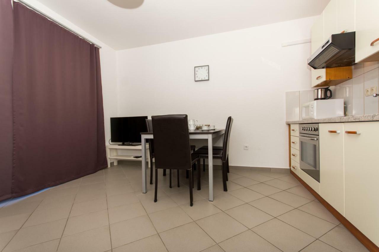 Apartments Bluesky Трогир Екстериор снимка