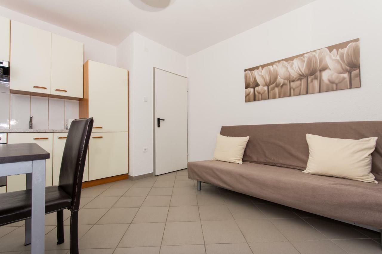 Apartments Bluesky Трогир Екстериор снимка