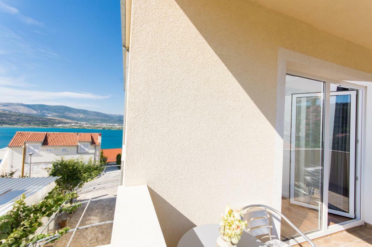Apartments Bluesky Трогир Екстериор снимка